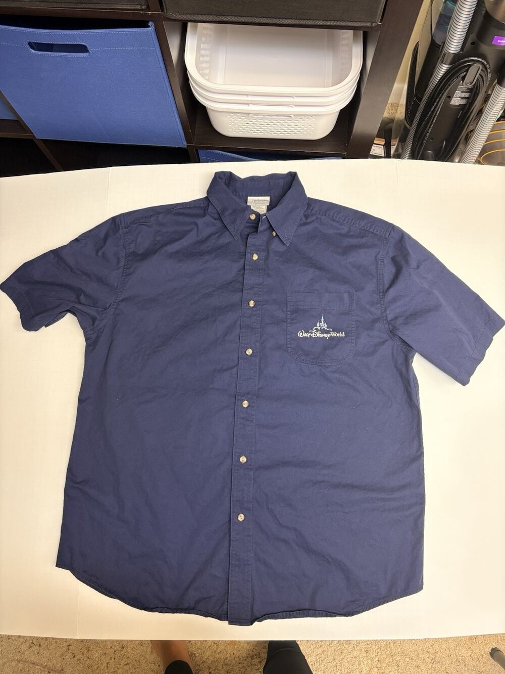 Walt Disney World Men’s short sleeve blue button down L embroidered castle logo